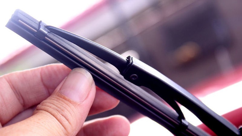 thay gạt mưa ô tô tại Bình Dương uy tín