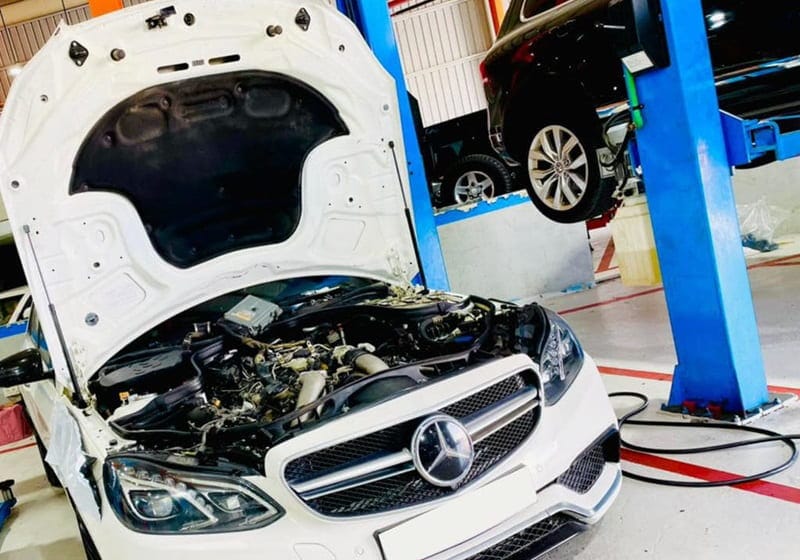 gara ô tô chuyên Mercedes tại TPHCM