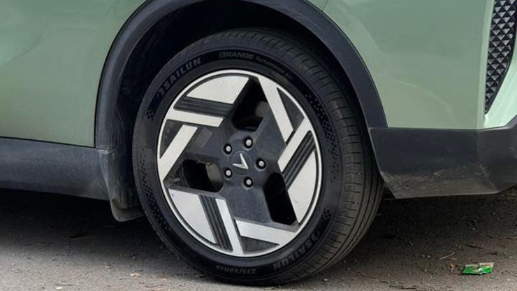 lốp xe VinFast Limo Green uy tín tại Bình Dương - TPHCM