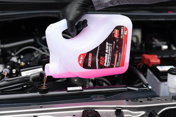 Bao lâu nên thay nước làm mát ô tô