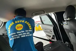 Địa chỉ vệ sinh nội thất ô tô chuyên nghiệp tại Bình Dương - TPHCM