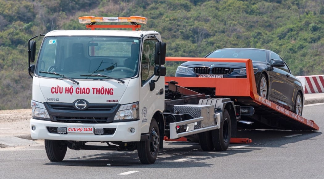 dịch vụ cứu hộ giao thông ô tô tại TPHCM