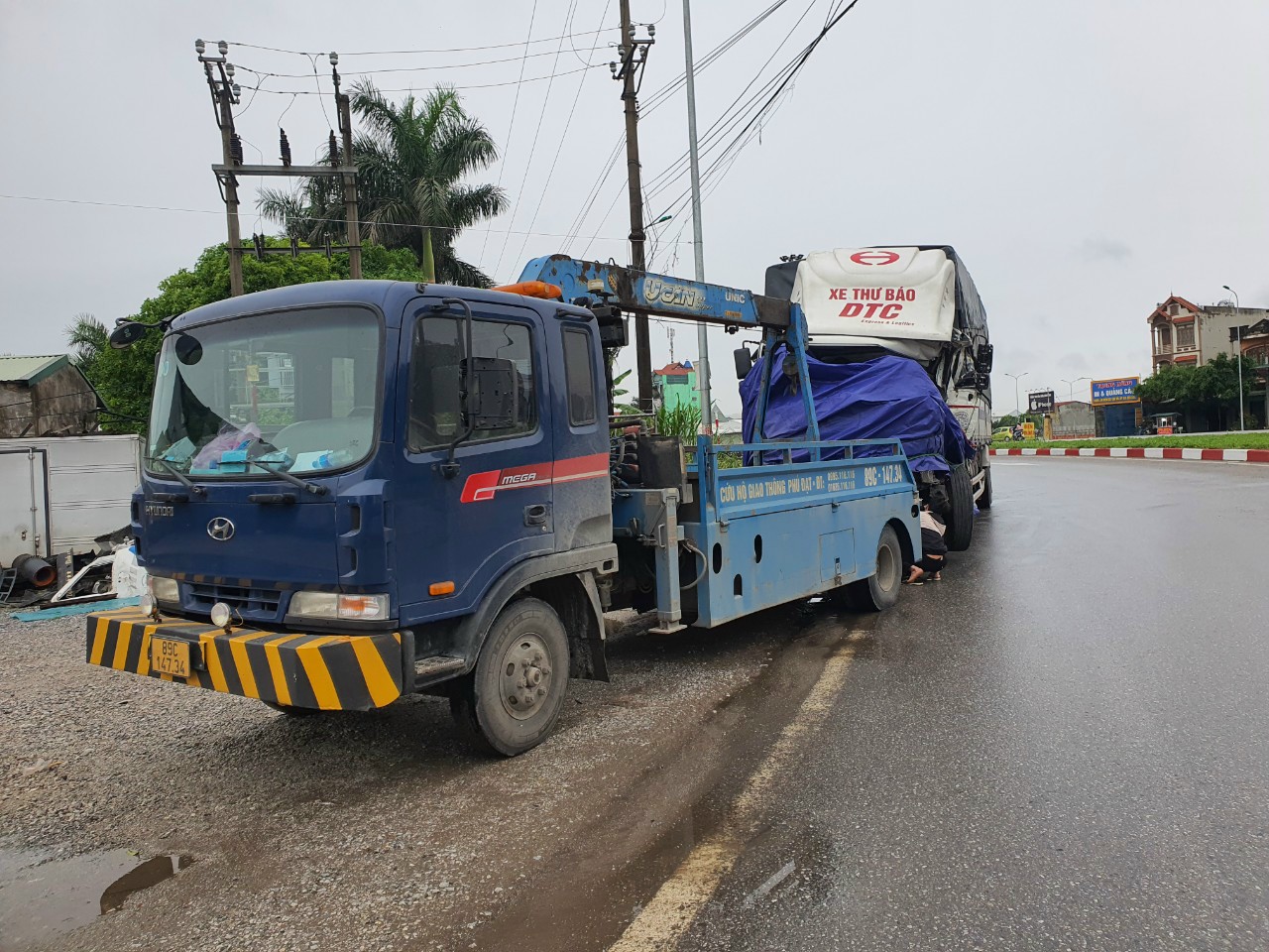 dịch vụ cứu hộ giao thông ô tô tại TPHCM