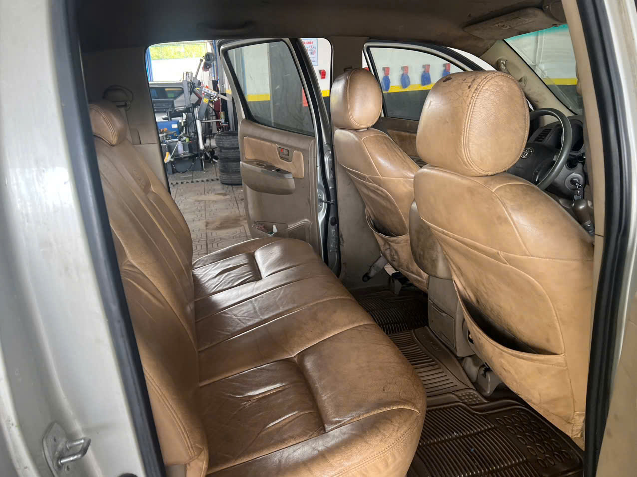 dịch vụ bọc ghế da - bọc trần ô tô tại Bình Dương - TPHCM