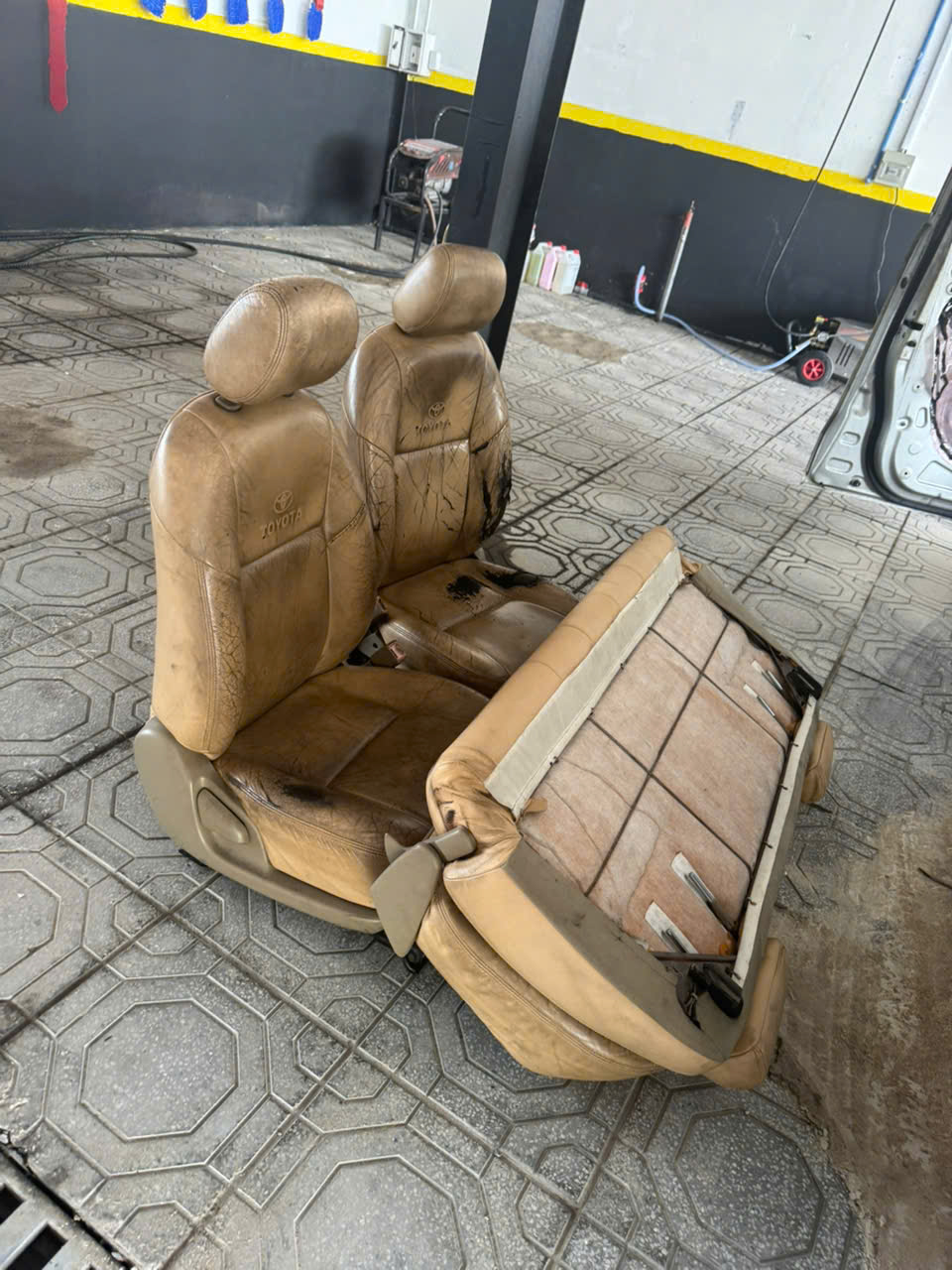 dịch vụ chăm sóc nội thất ô tô chuyên nghiệp tại Bình Dương