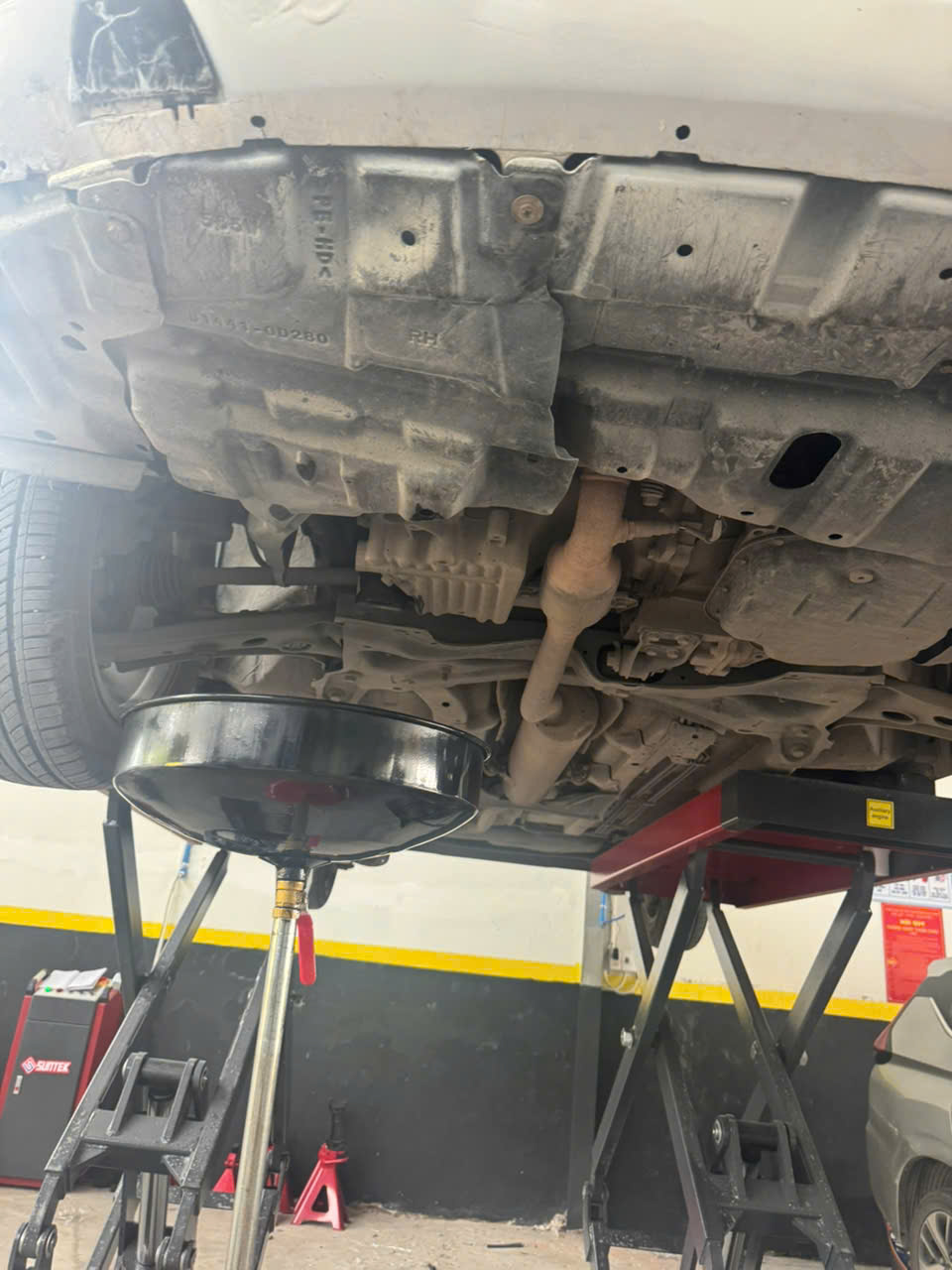 thay nhớt ô tô chính hãng tại Bình Dương - TPHCM