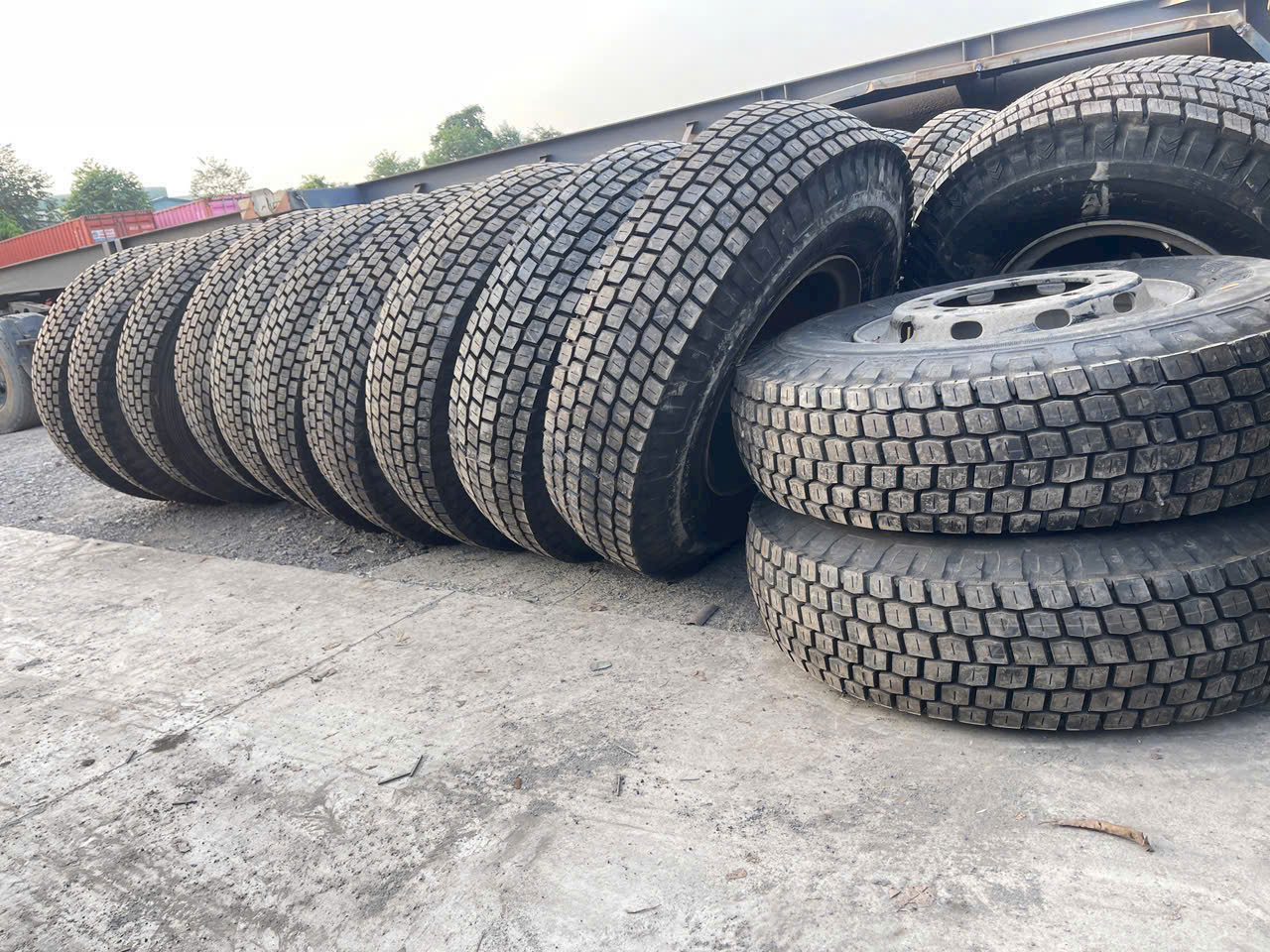 lốp xe tải giá rẻ tại Bình Dương