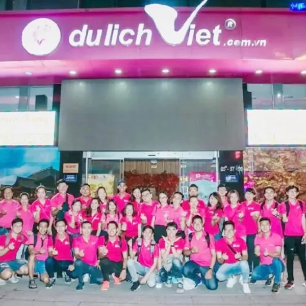 Áo thun đồng phục công ty Du Lịch Việt màu hồng đậm