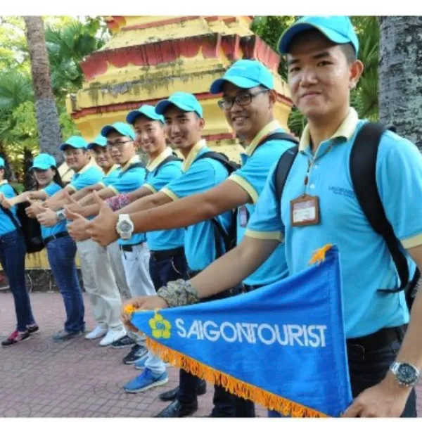 Áo thun đồng phục du lịch Saigontourist màu xanh phối cổ vàng