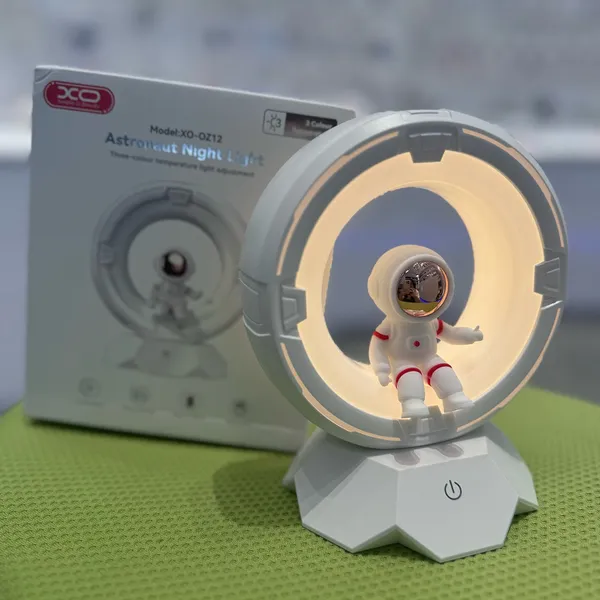 Đèn Ngủ XO OZ12 Phi Hành Gia - Ánh Sáng Vũ Trụ Cho Giấc Mơ Bay Cao