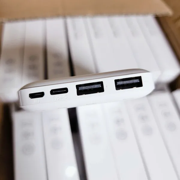 Pin Dự Phòng XO PB301 - Công Suất 10.000 mAh, Hiện Đại Và Tiện Lợi, Sạc Dự Phòng Đèn Led, Công Suất 5V