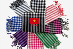 Khăn Rằn Nam Bộ – Chiếc Khăn Nhỏ Mang Theo Cả Một Miền Ký Ức