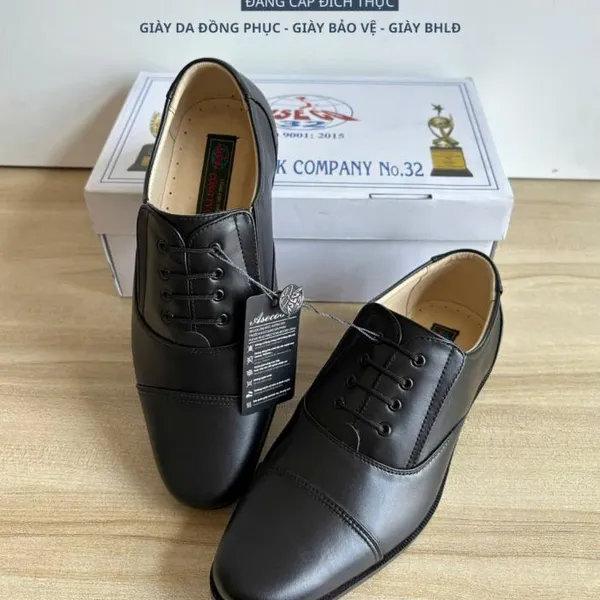 Giày Sỹ Quan Kiểu Tá - Mẫu Giày Được Nam Giới Ưa Chuộng Vì Độ Bền Và Thiết Kế Nam Tính