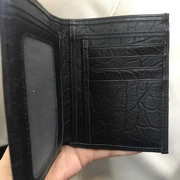 VÍ NAM DA BÒ ĐỨNG, VÂN CÁ SẤU ĐẸP MẮT