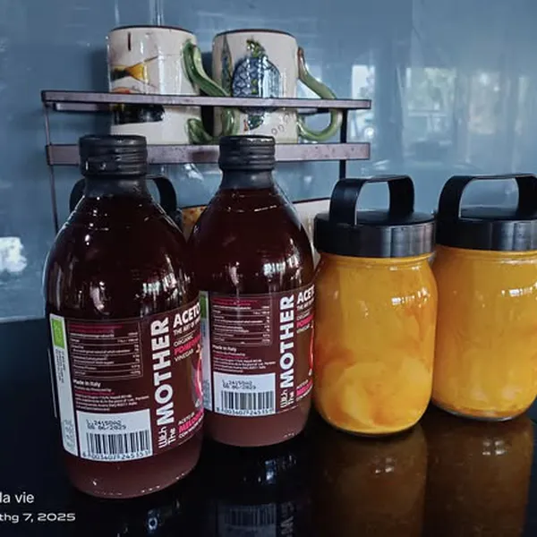 Sữa ong chúa tươi trộn mật ong