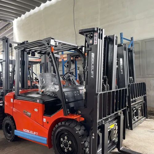 Xe nâng điện Noblelift 3 tấn