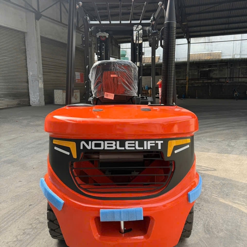 Xe nâng 3.5 tấn