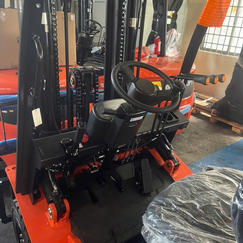 Xe nâng điện 1.8 tấn
