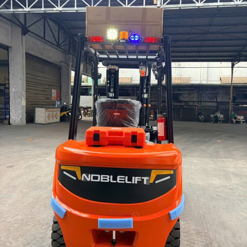 Xe nâng điện 2.5 tấn