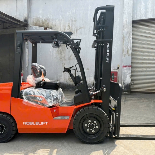 Xe nâng điện 3 tấn