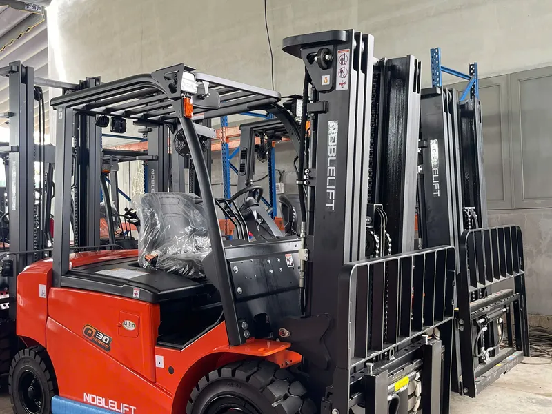 Xe nâng điện Noblelift