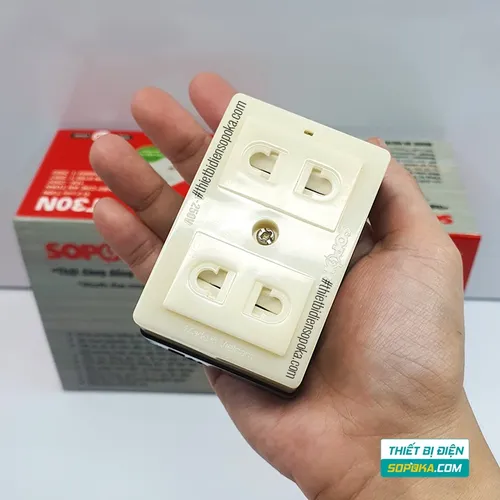 Ổ Cắm 2 Lỗ Gắn Táp Lô Có Nắp Che 2200W 10A T30N SOPOKA