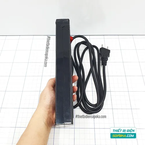 Ổ Cắm Điện 4 Lỗ 3 Chấu Lõi Sứ Chống Cháy Tự Ngắt Quá Tải 2200W 10A 4T SOPOKA