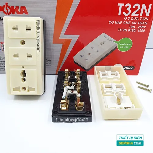 Ổ Cắm Điện Gắn Táp Lô 3 Lỗ Có Màn Che 2200W 10A T32N SOPOKA