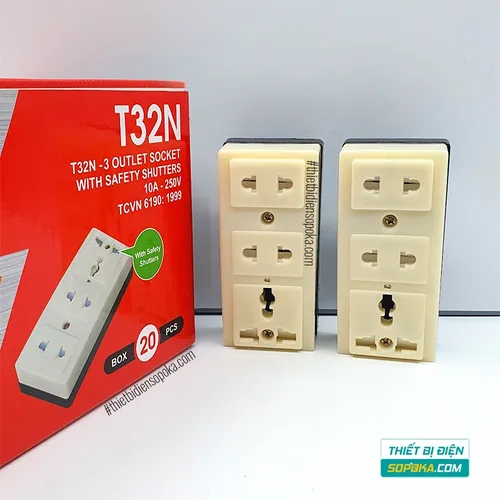 Ổ Cắm Điện Gắn Táp Lô 3 Lỗ Có Màn Che 2200W 10A T32N SOPOKA