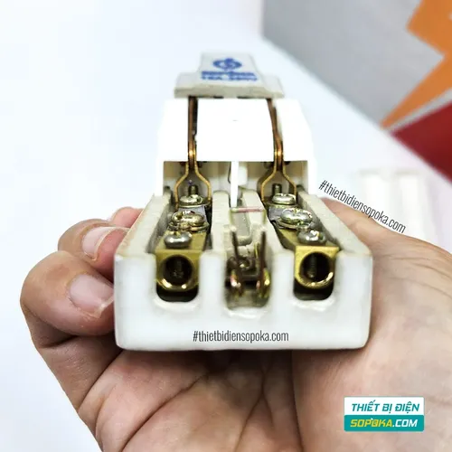 Cầu Dao Đế Sứ 1 Pha 15A 2P D1H SOPOKA