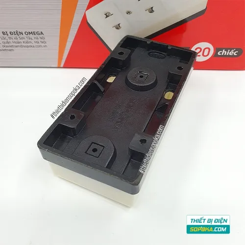 Ổ Cắm Điện SOPOKA 3 Lỗ Gắn Táp Lô 2200W 10A T32 SOPOKA