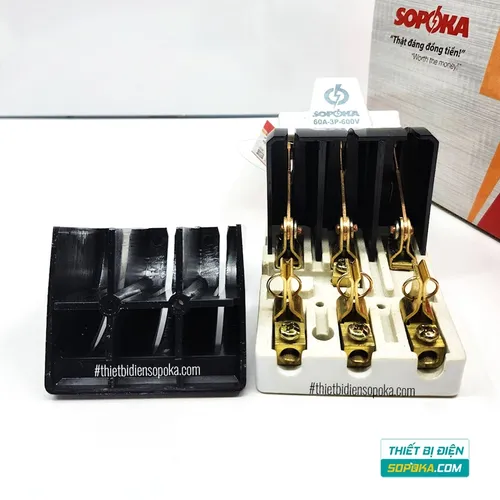 Cầu Dao Đảo Đế Sứ 3 Pha 600V 60A 3P 2N D28/D28A SOPOKA