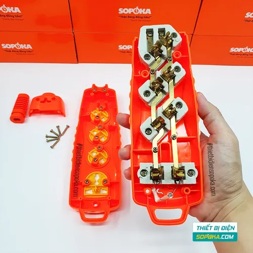 Ổ Cắm Điện 6000W 4 Lỗ Chéo Không Dây 30A 4S-6000W+C SOPOKA