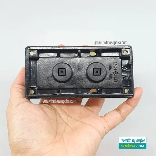 Ổ Cắm Điện 3 Lỗ Gắn Táp Lô Có Màn Che 2200W 10A T31N SOPOKA