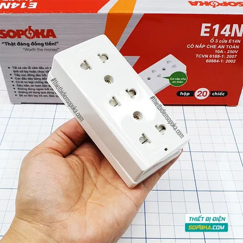 Ổ Cắm Điện 3 Lỗ Gắn Táp Lô Gắn Tường Có Nắp Che E14N SOPOKA