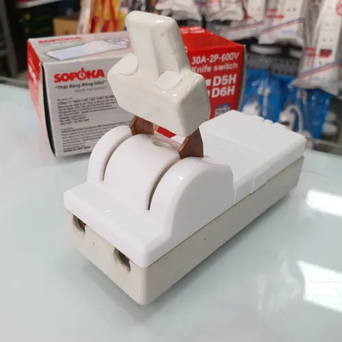 Cầu Dao Đế Sứ 1 Pha 30A-2P Cực Đúc D5H SOPOKA