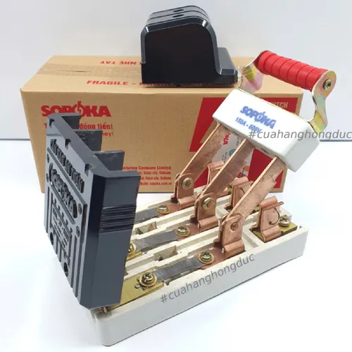 Cầu Dao Đế Sứ 3 Pha 3P 150A 600V Màu Đen D17 SOPOKA