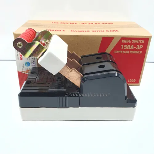 Cầu Dao Đế Sứ 3 Pha 3P 150A 600V Màu Đen D17 SOPOKA