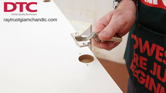 Hướng dẫn lắp đặt bản lề giảm chấn tủ bếp Hướng dẫn lắp đặt bản lề giảm chấn tủ bếp