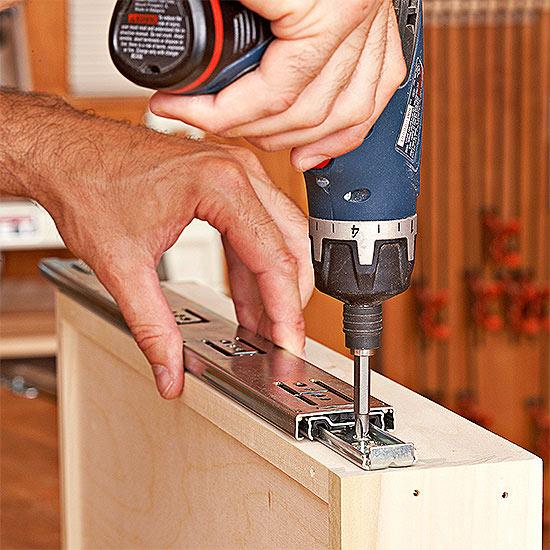 Cách lắp thanh trượt ngăn kéo đúng quy trình chỉ trong 2 phút Cách lắp thanh trượt ngăn kéo đúng quy trình chỉ trong 2 phút