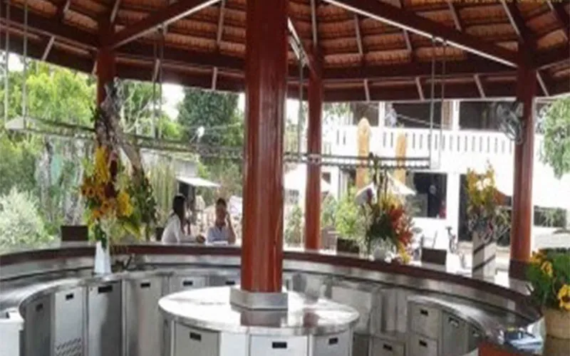 Gia công quầy pha chế inox