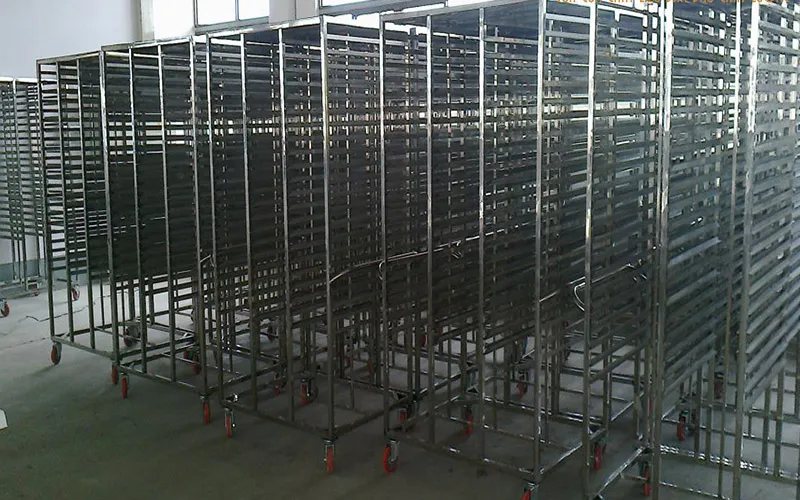 Gia công xe đẩy inox công nghiệp