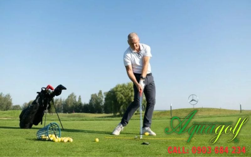 Đánh golf đúng kỹ thuật cho người mới bắt đầu Đánh golf đúng kỹ thuật cho người mới bắt đầu