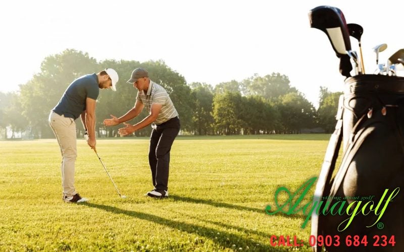 Đánh golf học nhanh tại lồng tập golf Đánh golf học nhanh tại lồng tập golf