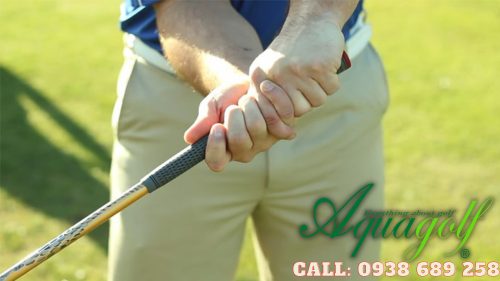 Cách cầm gậy để cú swing đánh golf chuẩn xác Cách cầm gậy để cú swing đánh golf chuẩn xác