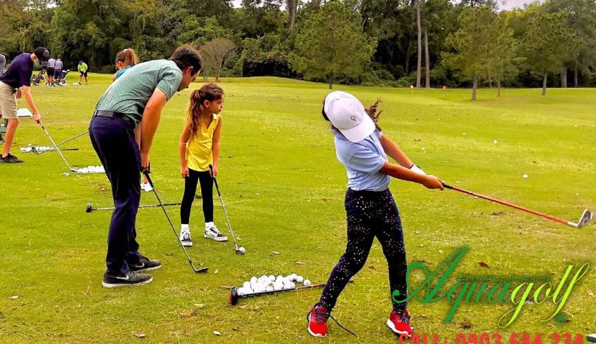 Đánh golf đúng kỹ thuật cùng huấn luyện AQUAgolf
