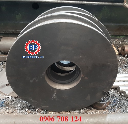 Bộ bánh xe dầm biên cầu trục đường kính to nhất 500 mm Bộ bánh xe dầm biên cầu trục đường kính to nhất 500 mm