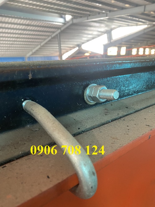 Bulong móc ray P18, P24, P30, P38 Bulong móc ray P18, P24, P30, P38