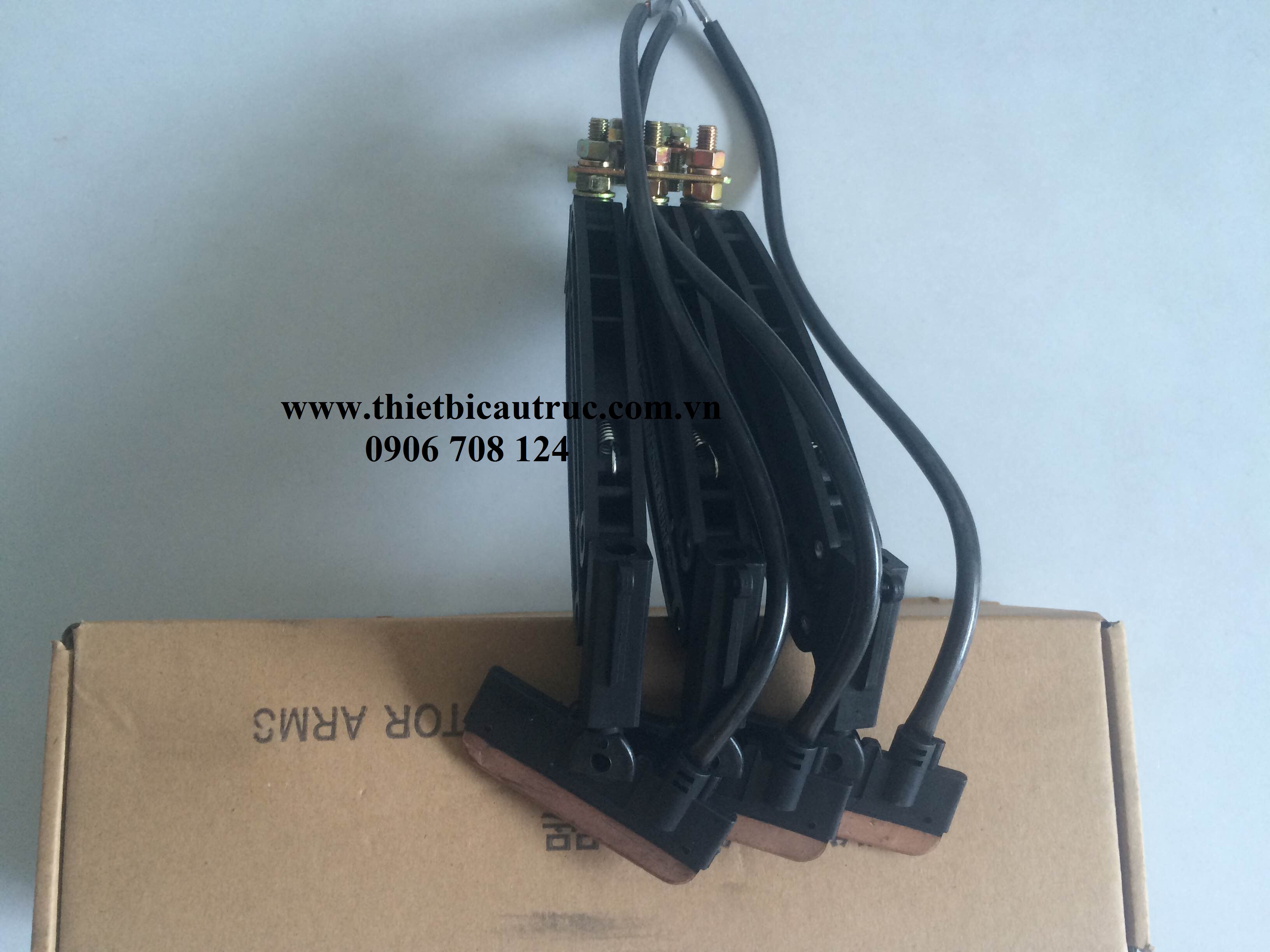 chổi lấy điện (tay lấy điện) cầu trục chổi lấy điện (tay lấy điện) cầu trục