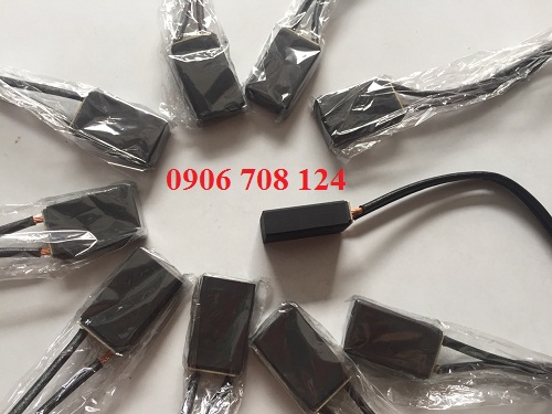Chổi than cổ góp điện 16x32x50 mm Chổi than cổ góp điện 16x32x50 mm